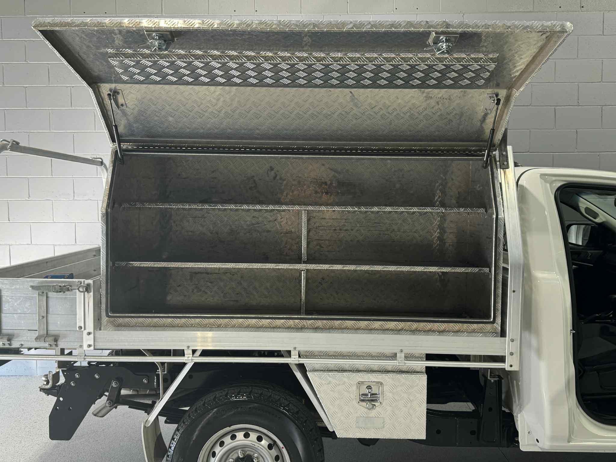 e0d704dd-cbae-4590-af93-9e6a3b8ad2c9