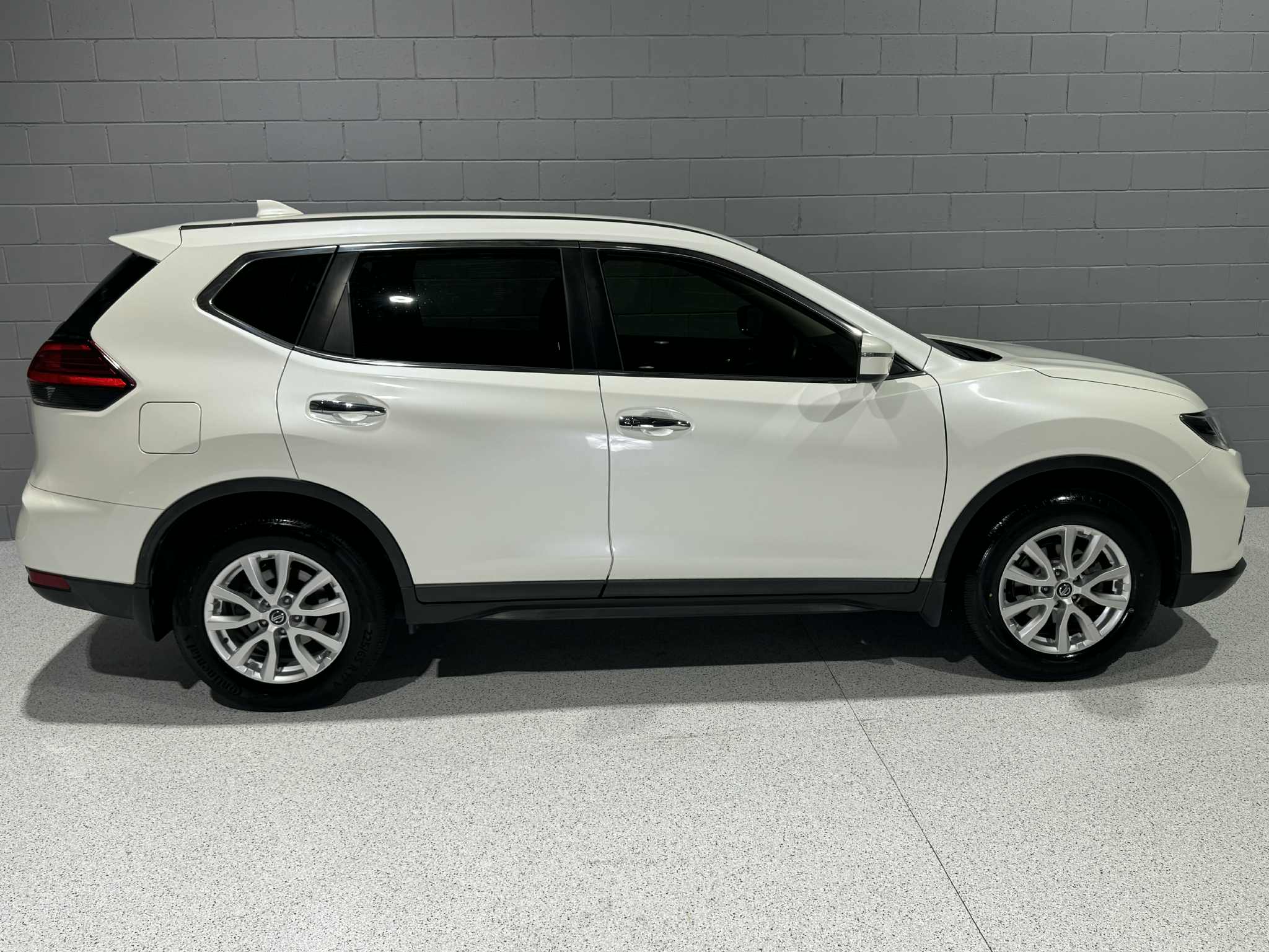 07c111af-ace8-4195-89f7-1f9da5919b46