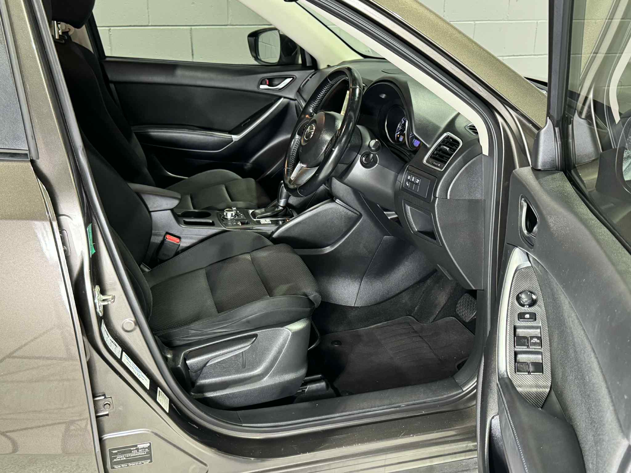 6df98009-be4c-447b-96a3-4b6545c86900