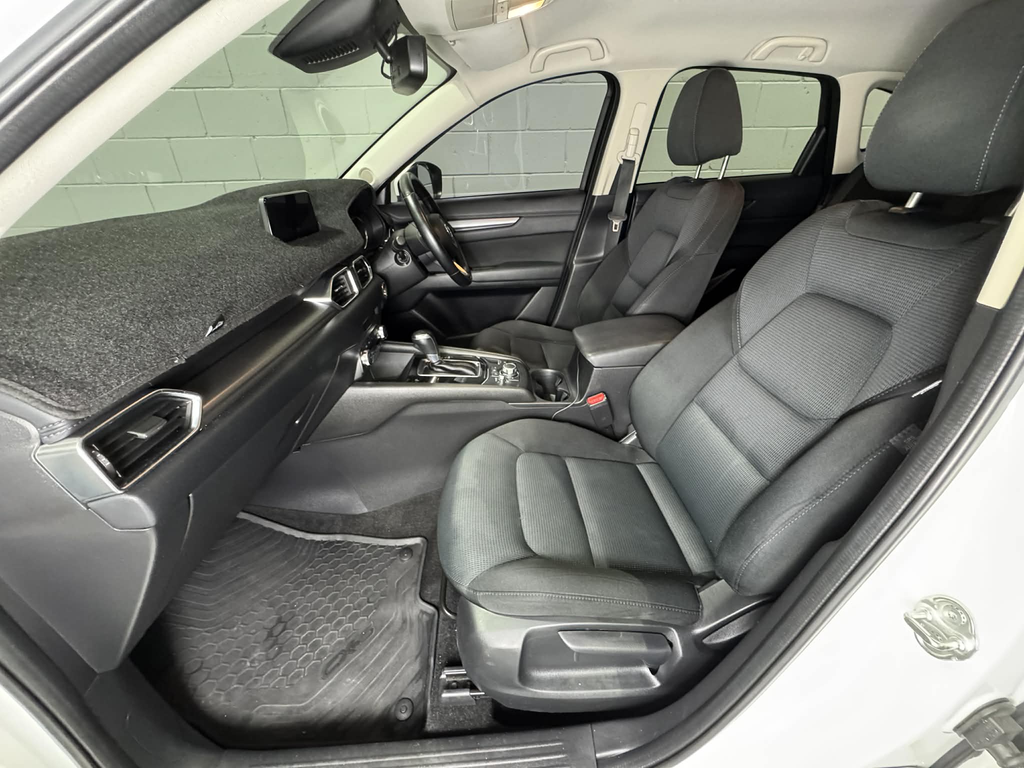 8b3c19fe-0d24-49c9-8330-2132c6c714ff